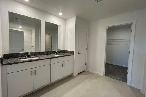 Villa ou maison à louer à Wimauma, Floride: 4 chambres, 179.86 m2 № 2110915 - photo 18