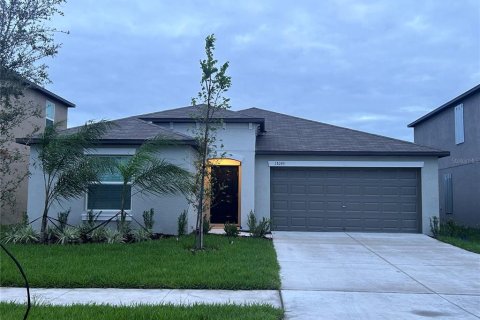 Villa ou maison à louer à Wimauma, Floride: 4 chambres, 179.86 m2 № 2110915 - photo 3