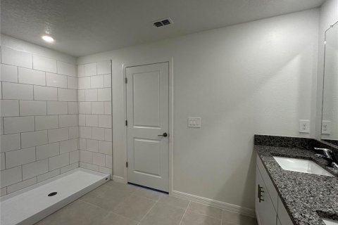 Villa ou maison à louer à Wimauma, Floride: 4 chambres, 179.86 m2 № 2110915 - photo 17
