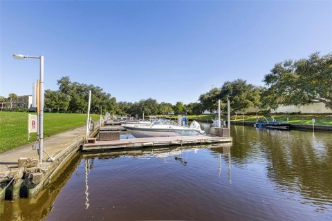 House in North Fort Myers, Florida 2 bedrooms, 106.93 sq.m. № 2156143 - photo 30