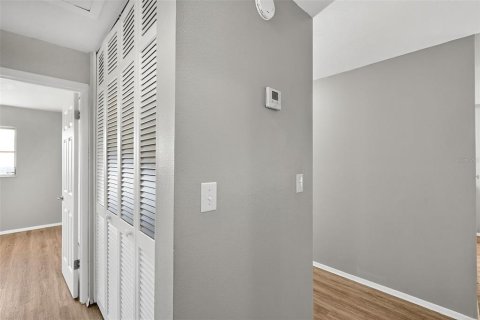 House in North Fort Myers, Florida 2 bedrooms, 106.93 sq.m. № 2156143 - photo 21
