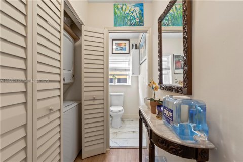 Immobilier commercial à vendre à Miami, Floride: 181.81 m2 № 1931231 - photo 19