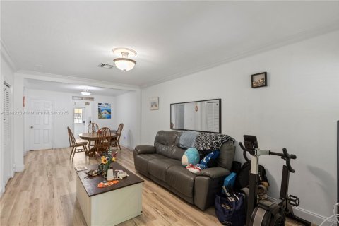 Immobilier commercial à vendre à Miami, Floride: 181.81 m2 № 1931231 - photo 21