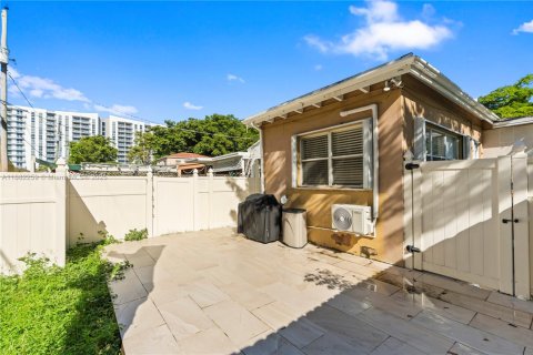 Immobilier commercial à vendre à Miami, Floride: 181.81 m2 № 1931231 - photo 30