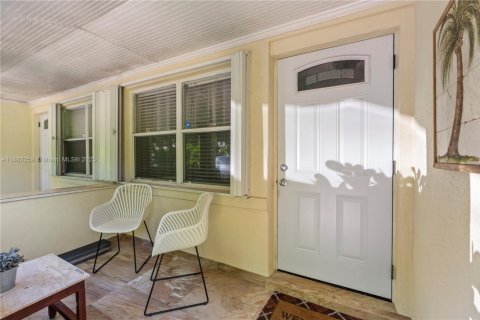 Immobilier commercial à vendre à Miami, Floride: 181.81 m2 № 1931231 - photo 3
