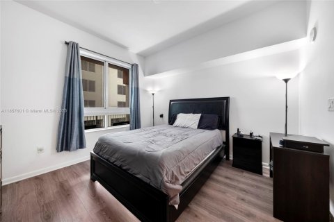 Condo in Miami, Florida, 1 bedroom  № 1889644 - photo 7