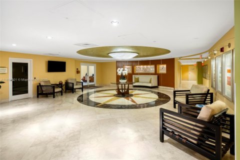 Condo in Miami, Florida, 1 bedroom  № 1889644 - photo 29