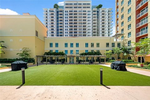 Condo in Miami, Florida, 1 bedroom  № 1889644 - photo 17