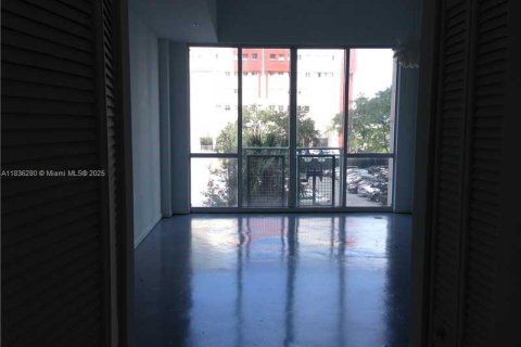 Снять в аренду кондоминиум в Майами, Флорида 46.54м2, № 1935169 - фото 2