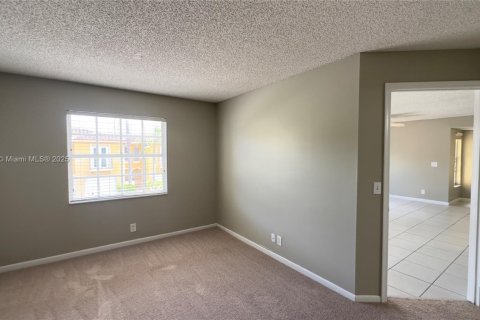 Condo in Lake Park, Florida, 1 bedroom  № 1809628 - photo 13