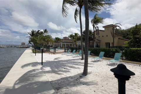 Condo in Lake Park, Florida, 1 bedroom  № 1809628 - photo 22