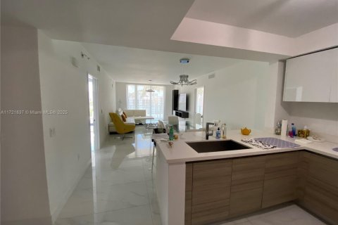 Condo in Sunny Isles Beach, Florida, 3 bedrooms  № 2012744 - photo 6