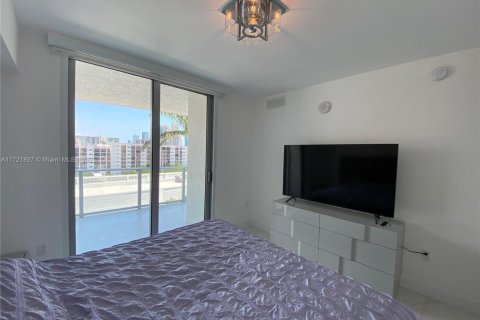 Condo in Sunny Isles Beach, Florida, 3 bedrooms  № 2012744 - photo 14