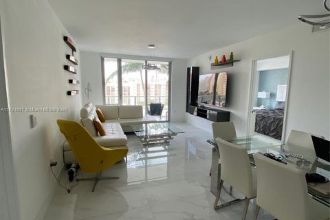 Condo in Sunny Isles Beach, Florida, 3 bedrooms  № 2012744 - photo 7