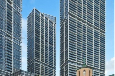 Кондоминиум с 2 спальнями в Майами, Флорида № 2016906