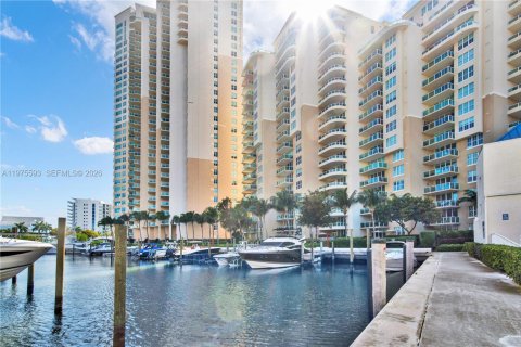 Copropriété à vendre à Aventura, Floride: 3 chambres, 153.29 m2 № 2154940 - photo 2