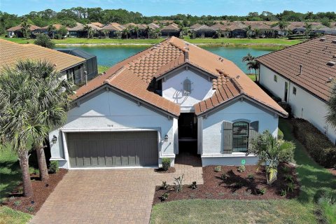 House in Nokomis, Florida 3 bedrooms, 175.77 sq.m. № 2287723