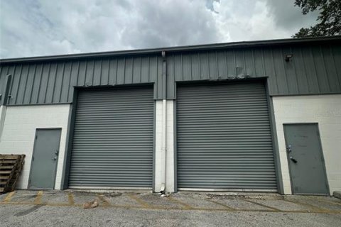 Immobilier commercial à louer à Sanford, Floride: 122.54 m2 № 2144142 - photo 6