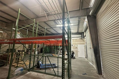 Immobilier commercial à louer à Sanford, Floride: 122.54 m2 № 2144142 - photo 4