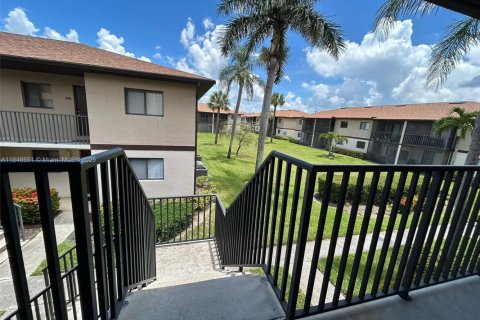 Appartement à louer à Fort Myers, Floride: 2 chambres, 74.41 m2 № 1845977 - photo 4