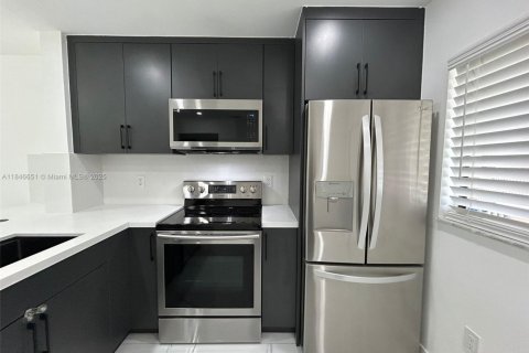 Appartement à louer à Fort Myers, Floride: 2 chambres, 74.41 m2 № 1845977 - photo 9