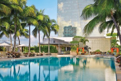 Купить кондоминиум в Майами, Флорида 2 спальни, 167.32м2, № 1959002 - фото 2