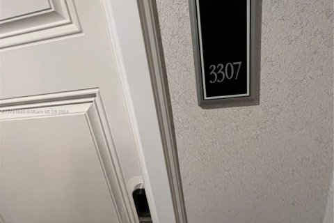 Купить кондоминиум в Майами, Флорида 2 спальни, 167.32м2, № 1959002 - фото 5