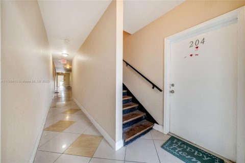 Propiedad comercial en venta en Miami, Florida № 1731383 - foto 25