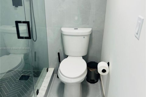 Condo in Sunny Isles Beach, Florida, 1 bedroom  № 1888172 - photo 28