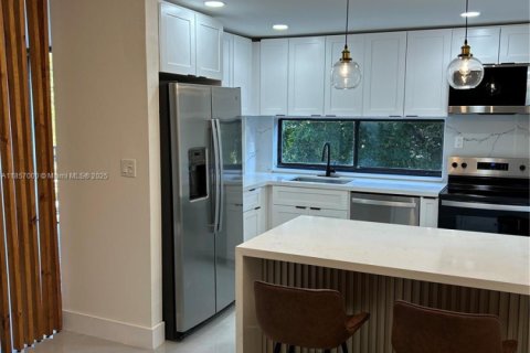 Condo in Sunny Isles Beach, Florida, 1 bedroom  № 1888172 - photo 12