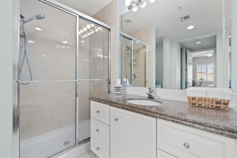 Condo in St. Lucie, Florida, 2 bedrooms № 2146710 - photo 13