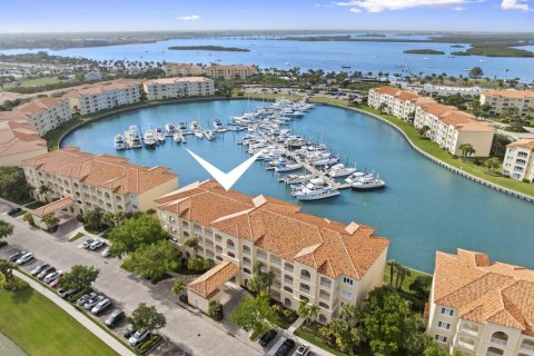 Condo in St. Lucie, Florida, 2 bedrooms № 2146710 - photo 3