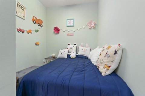 Condo in St. Lucie, Florida, 2 bedrooms № 2146710 - photo 20