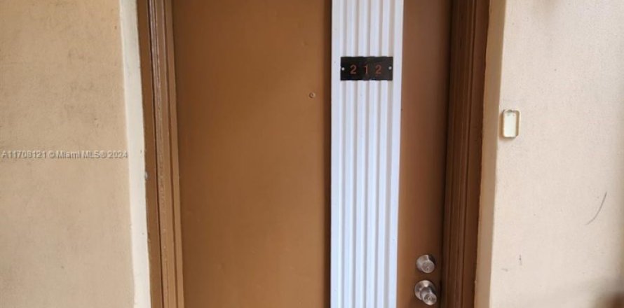 Condo in Miami, Florida, 3 bedrooms № 1461294