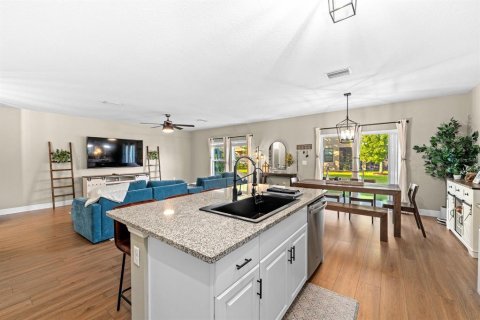 Casa en venta en Fish Hawk, Florida, 4 dormitorios, 206.8 m2 № 1914799 - foto 10