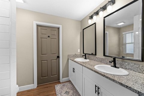 Casa en venta en Fish Hawk, Florida, 4 dormitorios, 206.8 m2 № 1914799 - foto 16