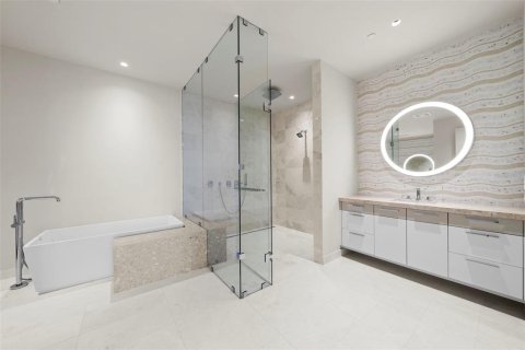 Condominio en venta en Longboat Key, Florida, 3 dormitorios, 388.98 m2 № 1438976 - foto 30