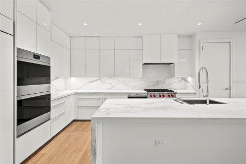Condominio en venta en Longboat Key, Florida, 3 dormitorios, 388.98 m2 № 1438976 - foto 9