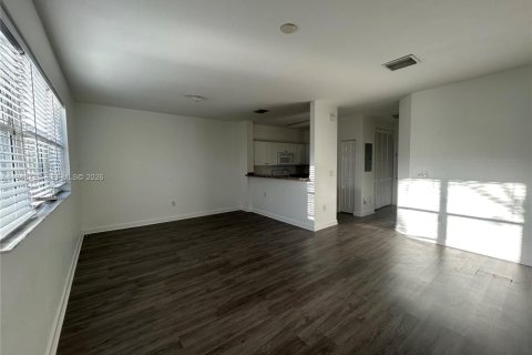 Condo in Homestead, Florida, 3 bedrooms  № 2005484 - photo 3