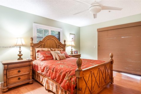 House in Coral Springs, Florida 4 bedrooms, 286.88 sq.m. № 1782089 - photo 24