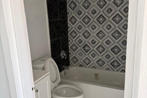 Condo in Lauderhill, Florida, 1 bedroom  № 2183281 - photo 5