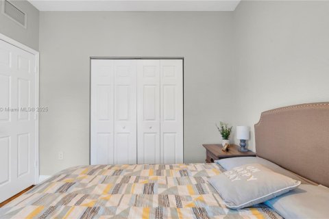 Condo in Miami, Florida, 3 bedrooms  № 1779738 - photo 28