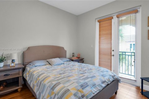 Condo in Miami, Florida, 3 bedrooms  № 1779738 - photo 30