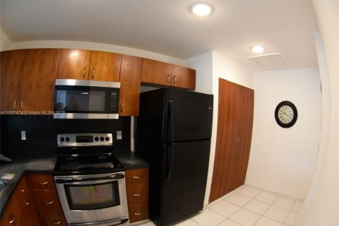 Condominio en venta en Miami, Florida, 2 dormitorios, 88.81 m2 № 1822151 - foto 4