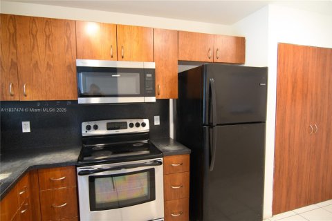Condominio en venta en Miami, Florida, 2 dormitorios, 88.81 m2 № 1822151 - foto 1