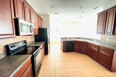 Villa ou maison à louer à Kissimmee, Floride: 4 chambres, 275.64 m2 № 2320767 - photo 4