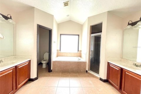 Villa ou maison à louer à Kissimmee, Floride: 4 chambres, 275.64 m2 № 2320767 - photo 12