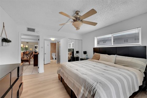 Condo in Fort Lauderdale, Florida, 2 bedrooms  № 2326785 - photo 20