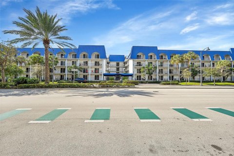 Condo in Fort Lauderdale, Florida, 2 bedrooms  № 2326785 - photo 3