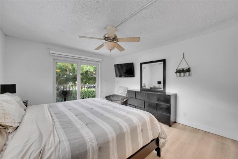 Condo in Fort Lauderdale, Florida, 2 bedrooms  № 2326785 - photo 19